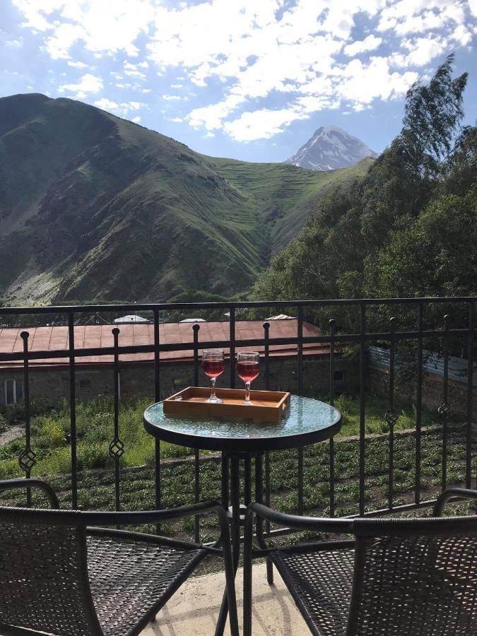 Crystal Kazbegi Hotel ภายนอก รูปภาพ