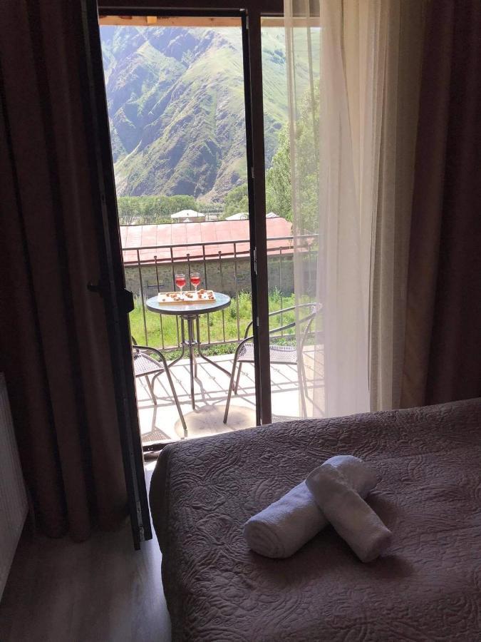 Crystal Kazbegi Hotel ภายนอก รูปภาพ