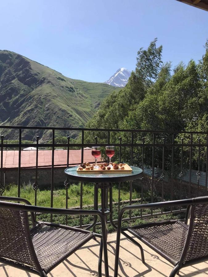 Crystal Kazbegi Hotel ภายนอก รูปภาพ