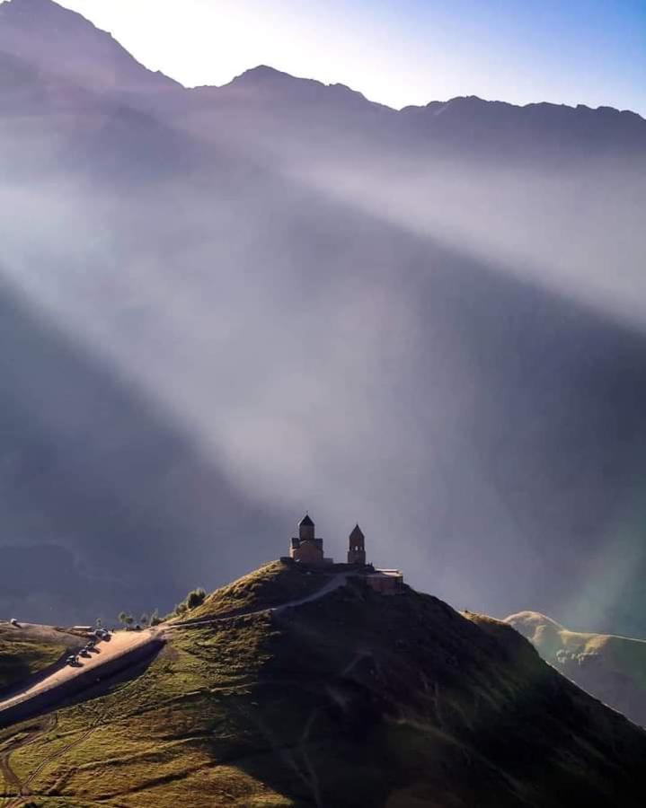 Crystal Kazbegi Hotel ภายนอก รูปภาพ