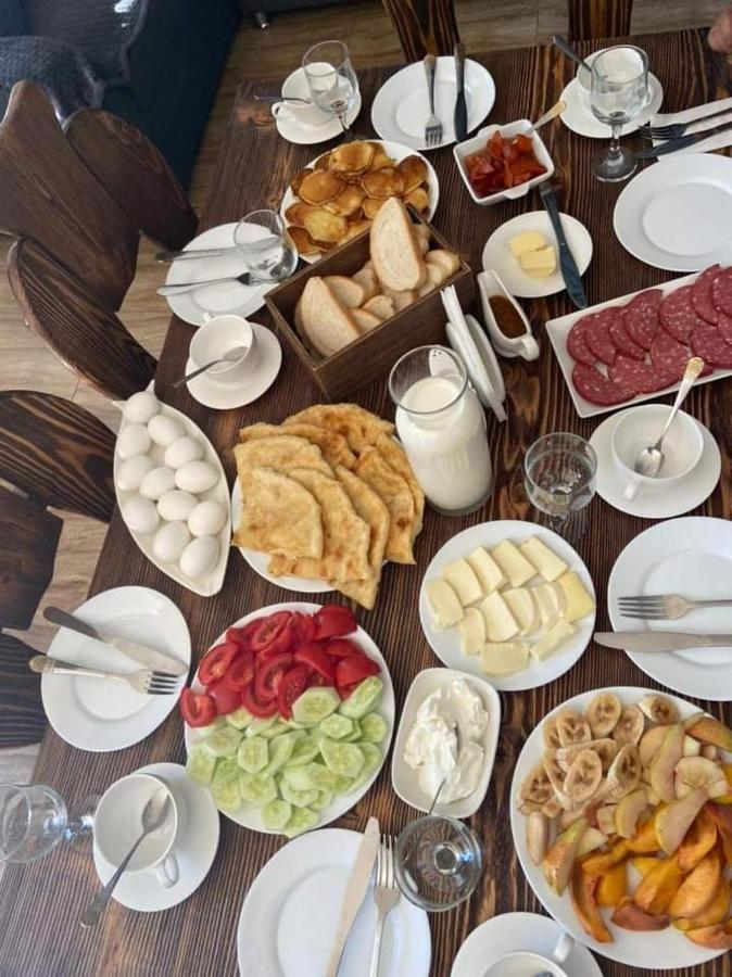 Crystal Kazbegi Hotel ภายนอก รูปภาพ