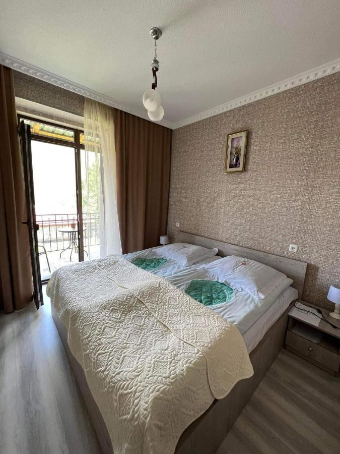 Crystal Kazbegi Hotel ภายนอก รูปภาพ