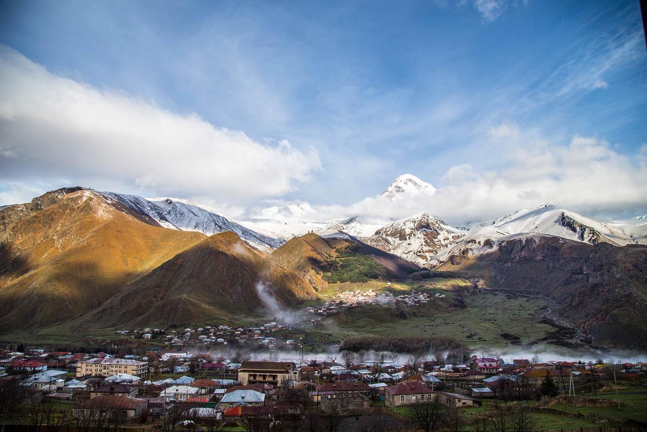 Crystal Kazbegi Hotel ภายนอก รูปภาพ